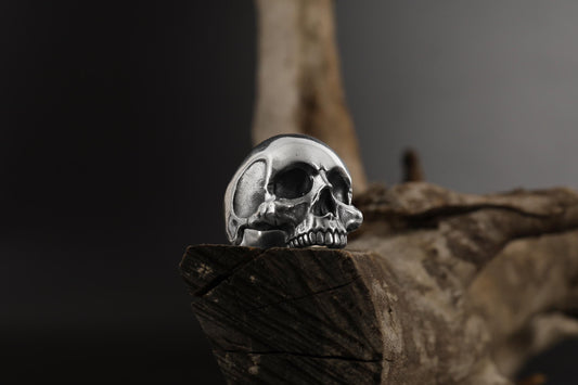Creepy Skull Head Ring: Memento Mori Ring, Biker Ring for Men, Large Skeleton Head Ring, Gothic Thumb Ring
