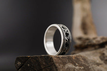 Sterling Silver Vintage Men's Band: Engraved Scrollwork Wedding Ring