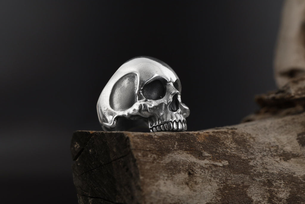 Creepy Skull Head Ring: Memento Mori Ring, Biker Ring for Men, Large Skeleton Head Ring, Gothic Thumb Ring