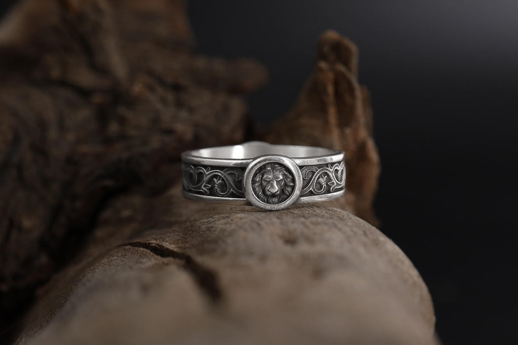 Black Celtic Lion Band Ring: Celtic Knot Wedding Band, Medieval Lion Jewelry