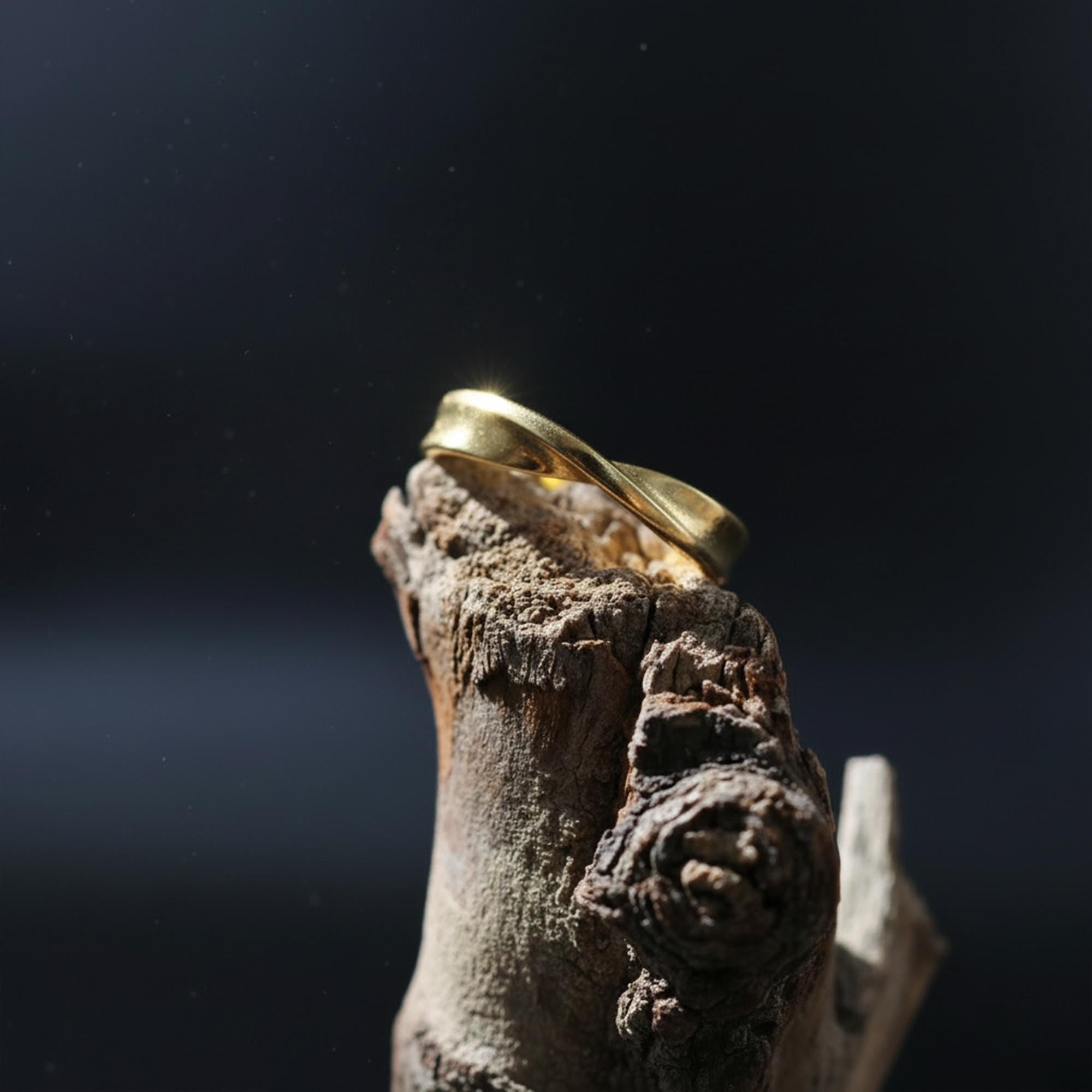 Gold Plated Mens Mobius Strip Band Ring: Infinity Twist Jewelry, Minimalist Wedding Band for Him