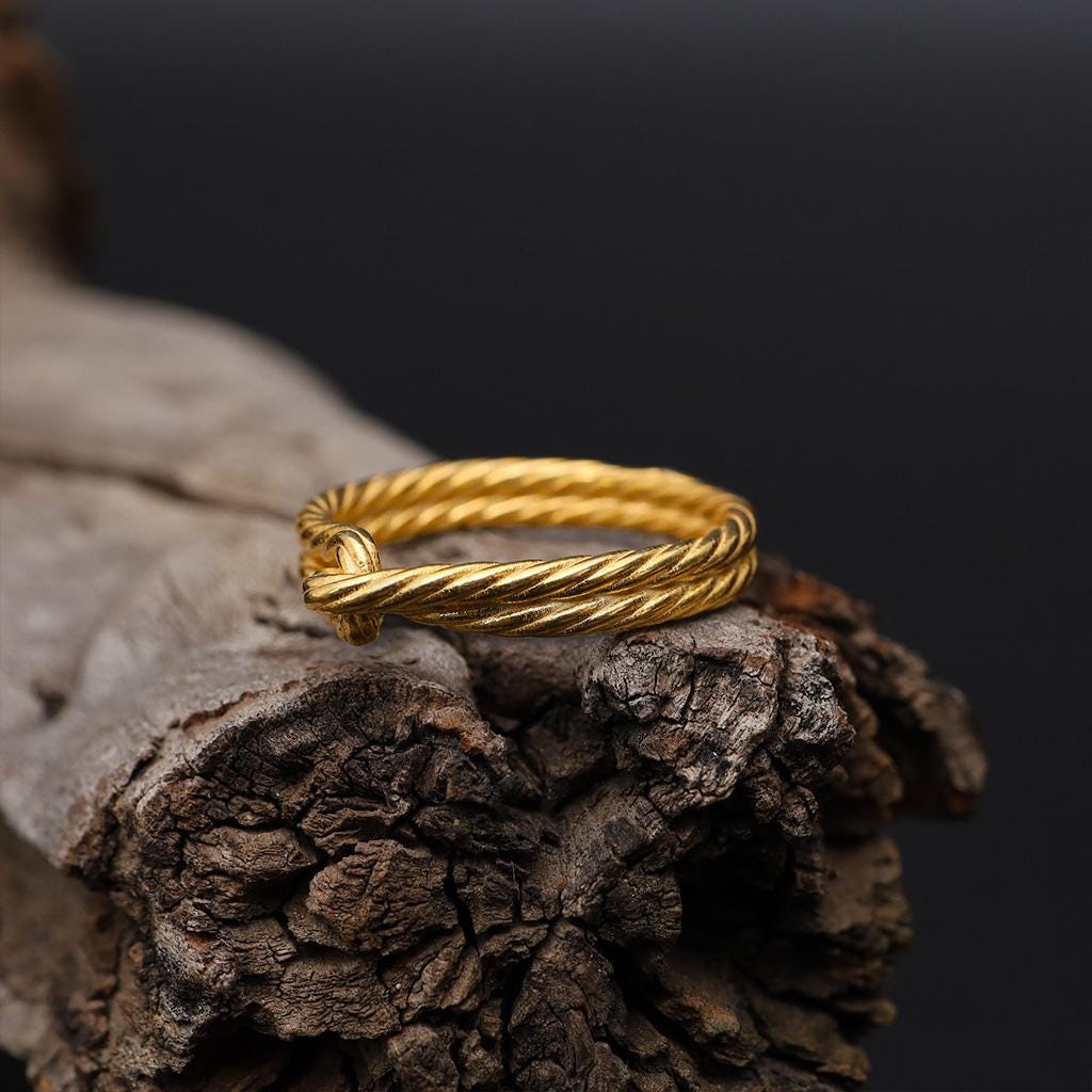 925 Sterling Silver Twisted Rope Ring, Minimalist Knot Band, Unique Statement Jewelry