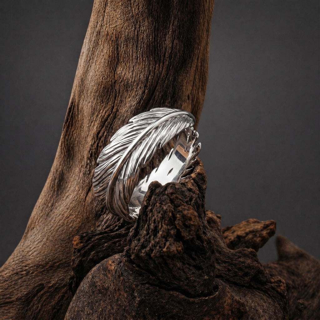 Sterling silver feather band ring, nature inspired men’s wedding ring, engraved feather ring, and handcrafted rustic jewelry designed for those who are drawn to freedom, lightness, and organic beauty. This elegant ring features a detailed feather pattern wrapping around the band, creating a look that feels natural, symbolic, and effortlessly refined. It is not just a ring — it is a meaningful piece that blends nature-inspired design, masculine st