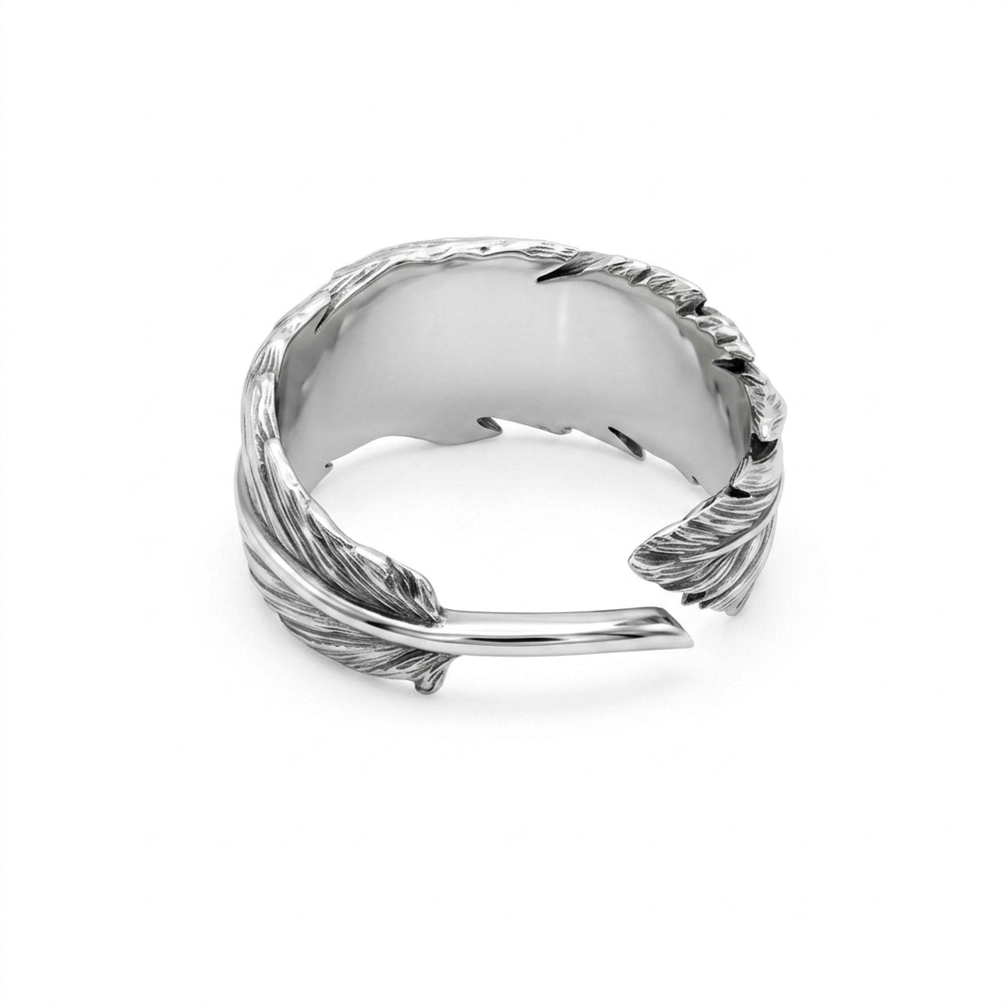 Sterling silver feather band ring, nature inspired men’s wedding ring, engraved feather ring, and handcrafted rustic jewelry designed for those who are drawn to freedom, lightness, and organic beauty. This elegant ring features a detailed feather pattern wrapping around the band, creating a look that feels natural, symbolic, and effortlessly refined. It is not just a ring — it is a meaningful piece that blends nature-inspired design, masculine st