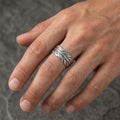 Sterling silver feather band ring, nature inspired men’s wedding ring, engraved feather ring, and handcrafted rustic jewelry designed for those who are drawn to freedom, lightness, and organic beauty. This elegant ring features a detailed feather pattern wrapping around the band, creating a look that feels natural, symbolic, and effortlessly refined. It is not just a ring — it is a meaningful piece that blends nature-inspired design, masculine st