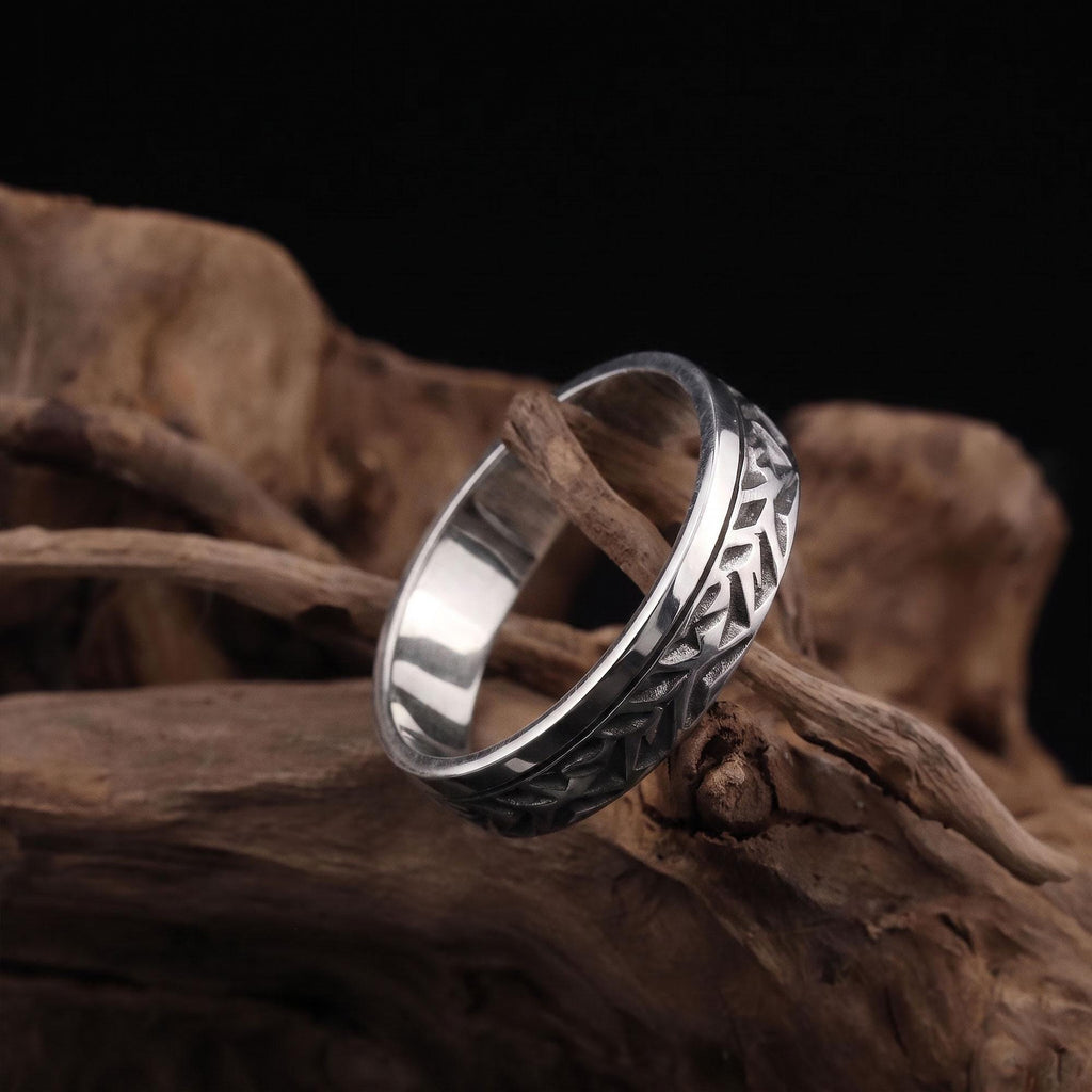 Textured Band Ring, Gold Plated Grooved Wedding Band, Rustic Hammered Ring for Men & Women